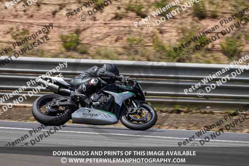 cadwell no limits trackday;cadwell park;cadwell park photographs;cadwell trackday photographs;enduro digital images;event digital images;eventdigitalimages;navarra;no limits trackdays;peter wileman photography;racing digital images;trackday digital images;trackday photos